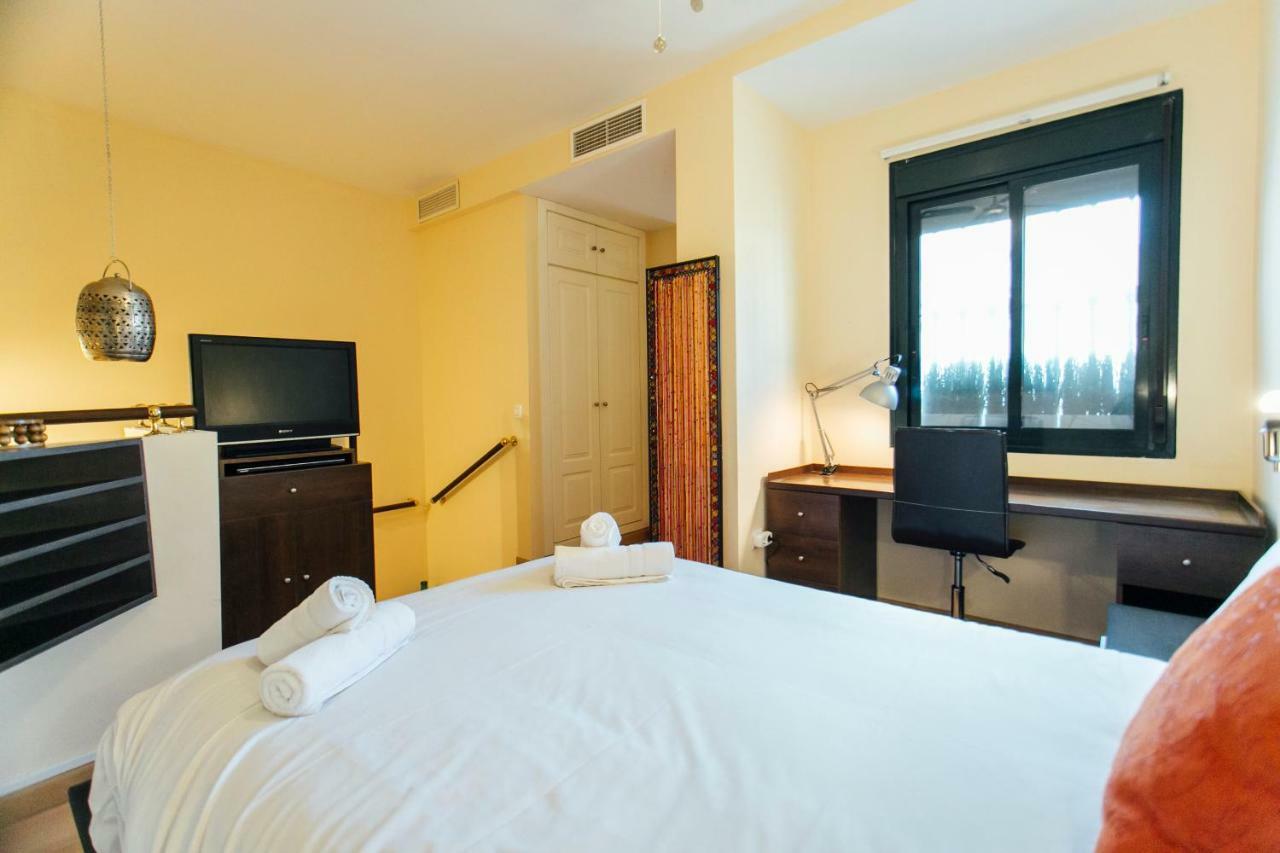 Bright Duplex W/ Terrace Apartment Seville Ngoại thất bức ảnh